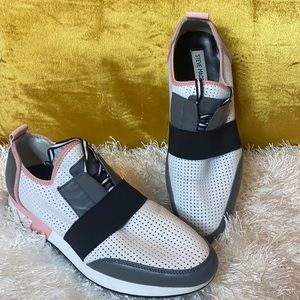 Steve Madden Sneaker